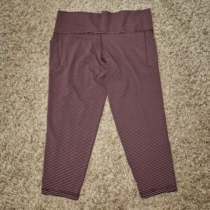Athleta Leggings Womens Size XL Salutation Stash Pocket II Textured 7/8 Striped